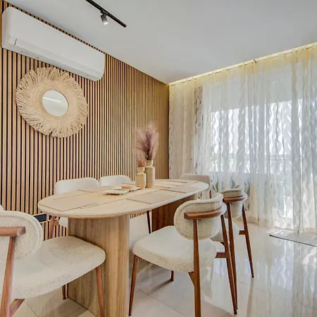 Beautiful 2br Seafront With Wifi & Comfy Beds アパート