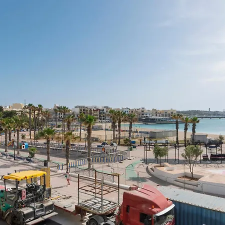 Beautiful 2br Seafront With Wifi & Comfy Beds *